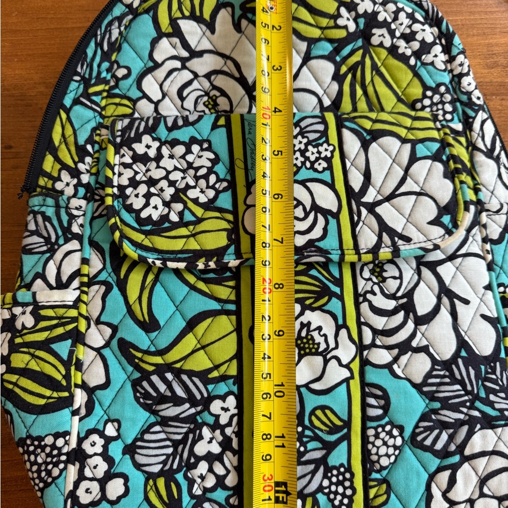 Vera Bradley Blue and Green Floral Backpack- island bloom pattern. Broken zipper - Picture 4 of 10